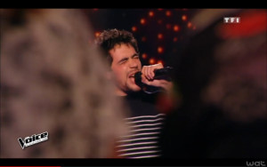Sol bluffe le jury de The Voice avec une interprétation surprenante de Crazy, de Gnarls Barkley. © TF1