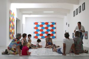 Visite ludique des expositions pour les tout-petits (à partir de 9 mois)