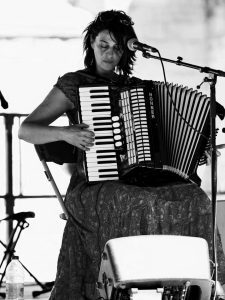 Concert – Frida Lohka – un accordéon, une voix