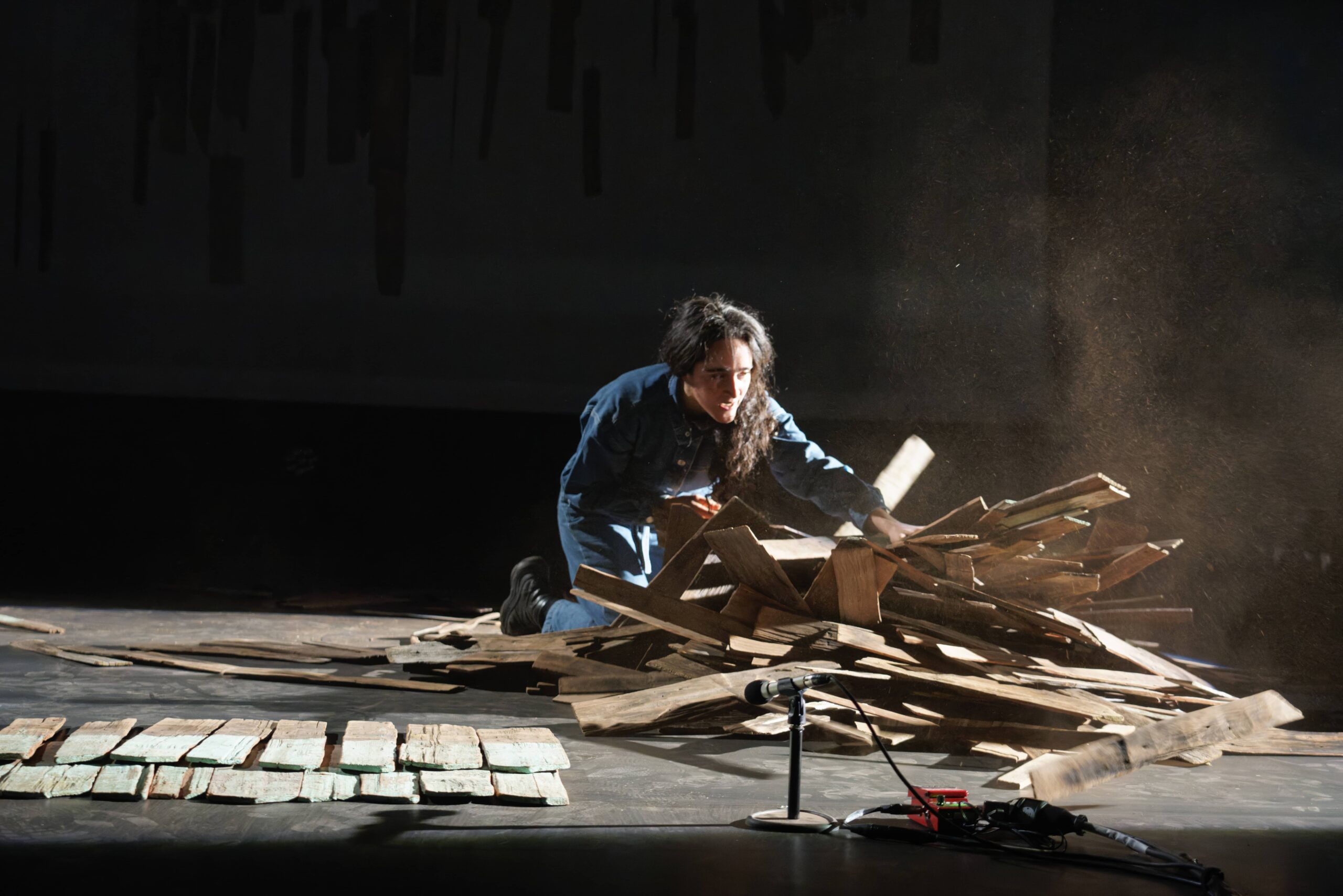 Spectacle – Minga de una casa en ruinas