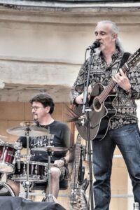 Rive Gauche et comparse