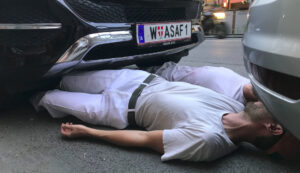 Auto-destruction : Pourquoi la voiture détruit le monde (et comment arrêter ça)