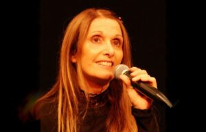 Renata : « Le Droit au bonheur » (spectacle chanson française)