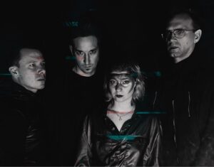 Le Grand Bain – Destroy Everything You Touch, Vitamin Corner