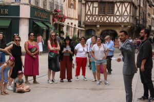 Visites décalées de Dijon – Le parcours Drôle et Chouette