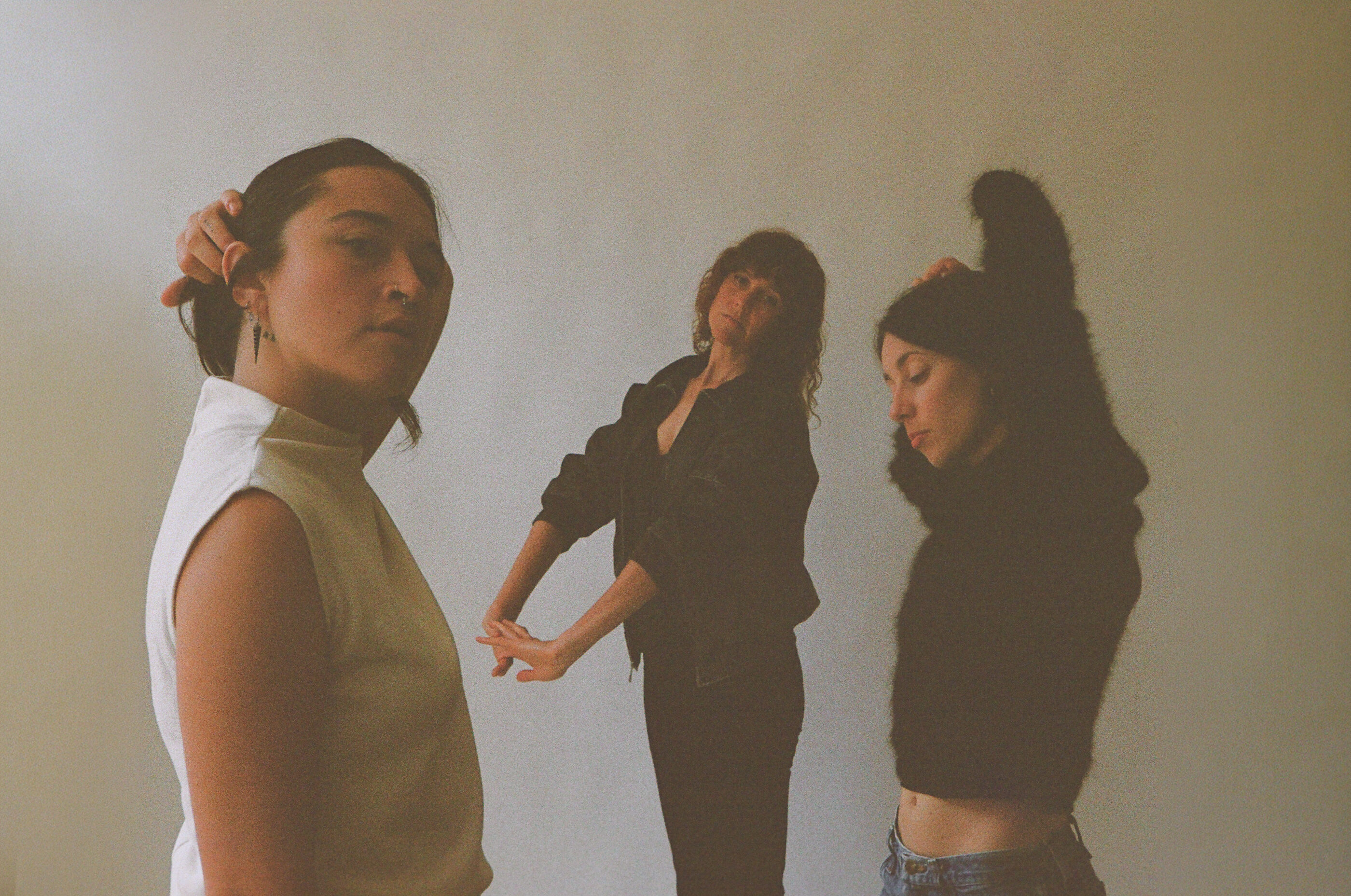 Selected by Sabotage x ici l&rsquo;onde | Whitney Johnson, Lia Kohl, Macie Stewart