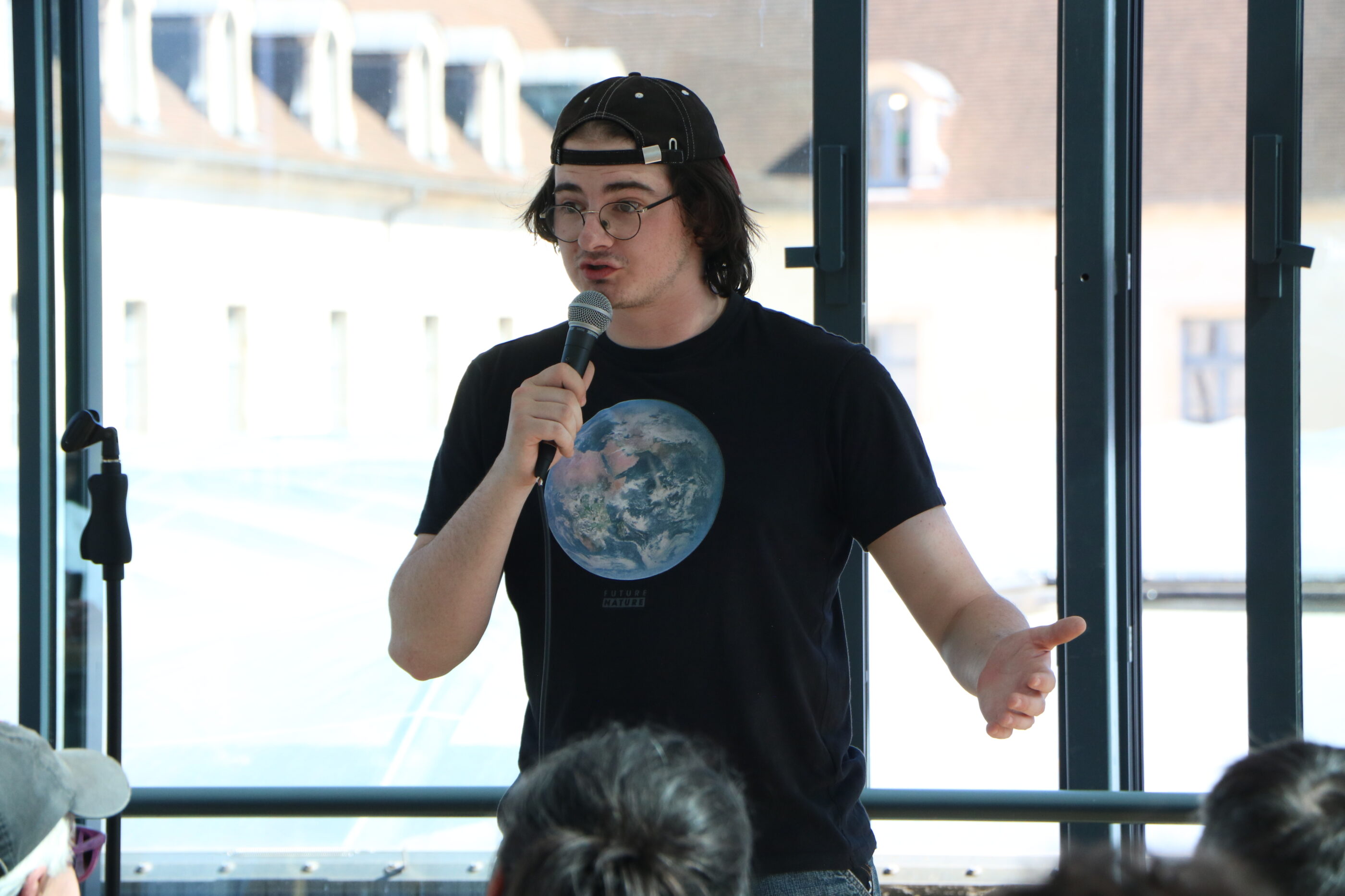 Stand-up sur Mesure : le comedy club où le public choisit les sujets !